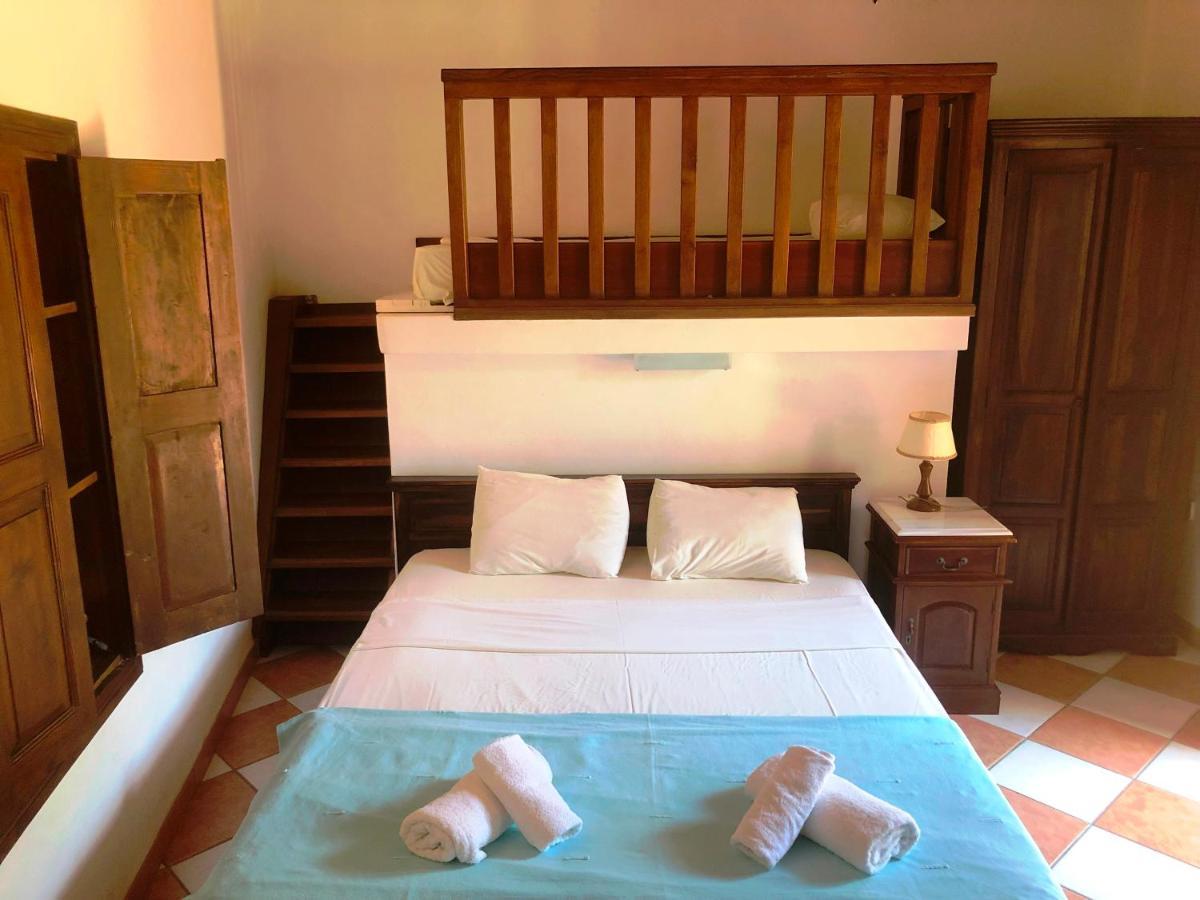Machi'S House Aparthotel Plaka  Bagian luar foto