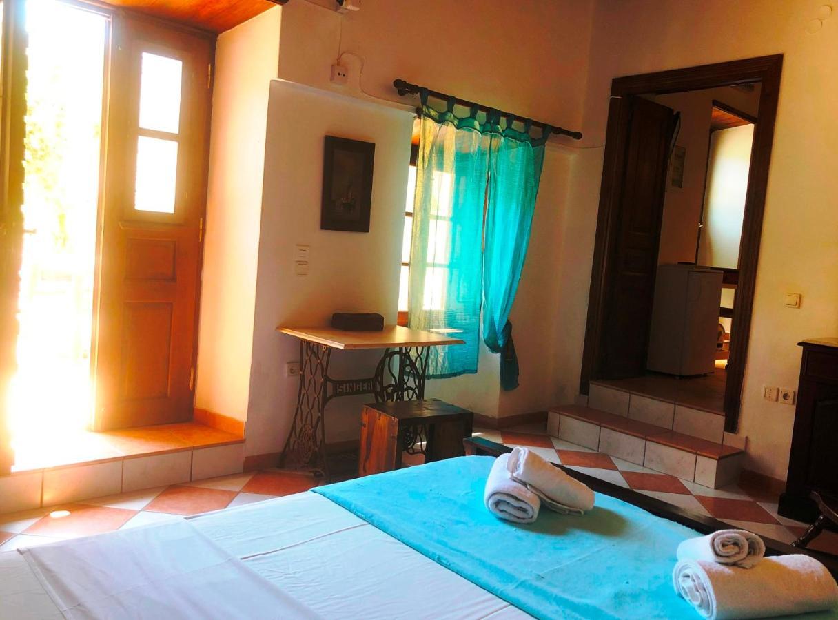 Machi'S House Aparthotel Plaka  Bagian luar foto