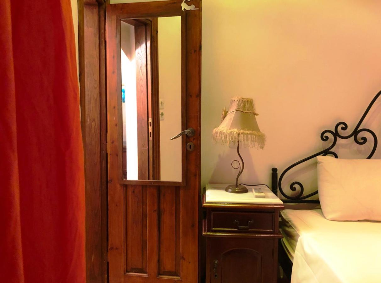 Machi'S House Aparthotel Plaka  Bagian luar foto